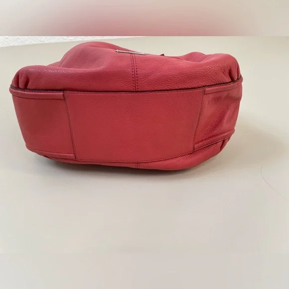 Coach Vibrant Coral Leather Hobo Bag NWOT - Picture 3 of 8
